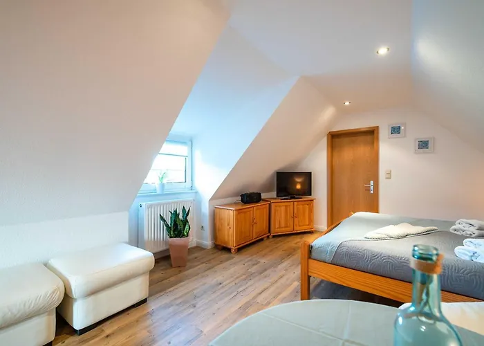 Ferienhaus Im Reetdachhaus *